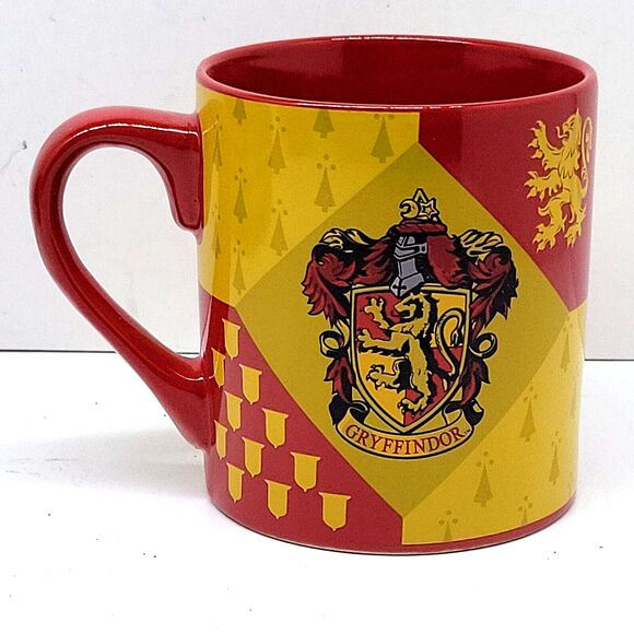 Harry Potter Coffee Mug Gryffindor House Crest  Cup Ceramic 14oz - Picture 3 of 12
